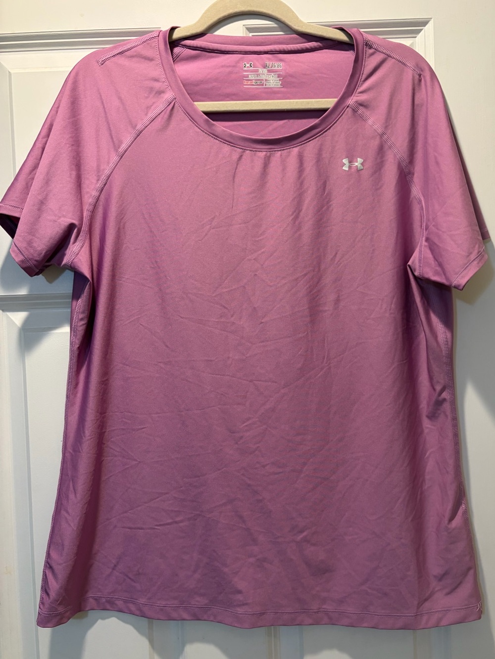 Under Armour Women's purple Short-Sleeve Performance Tee XL